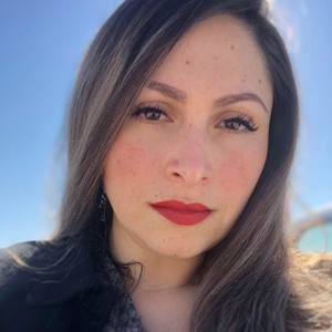 Meet your Posher, Ofelia